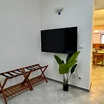 Apartament Stylish & Colorful Open Space - Sleeps 5 Manarola