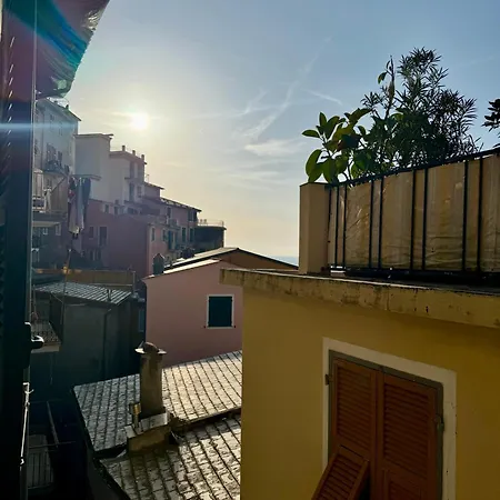 Stylish & Colorful Open Space - Sleeps 5 *