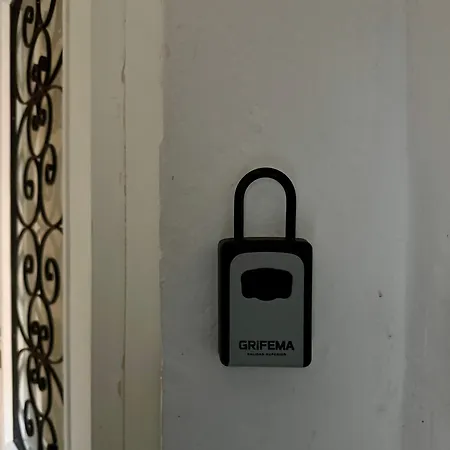 דירה Stylish & Colorful Open Space - Sleeps 5