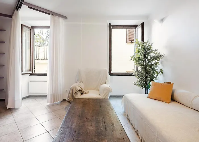 Stylish & Colorful Open Space - Sleeps 5 * Manarola