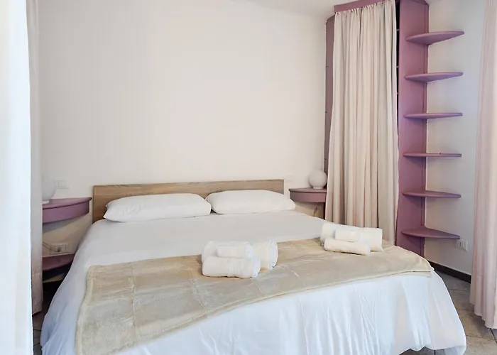 Stylish & Colorful Open Space - Sleeps 5 *