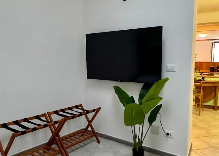 Apartman Stylish & Colorful Open Space - Sleeps 5 Manarola
