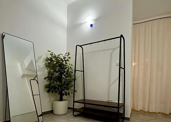 Apartman Stylish & Colorful Open Space - Sleeps 5 *